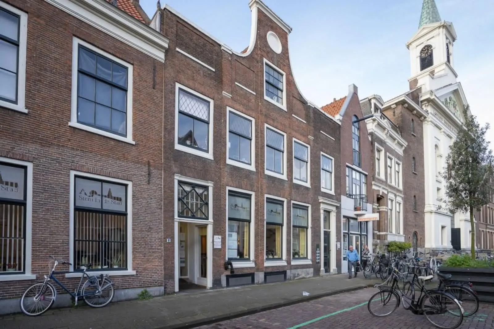 De gevel van Stem in de Stad aan de Nieuwe Groenmarkt in Haarlem